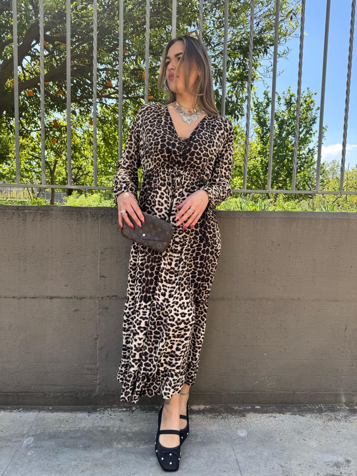Vestito lungo animalier con bottoncini e laccetto in vita