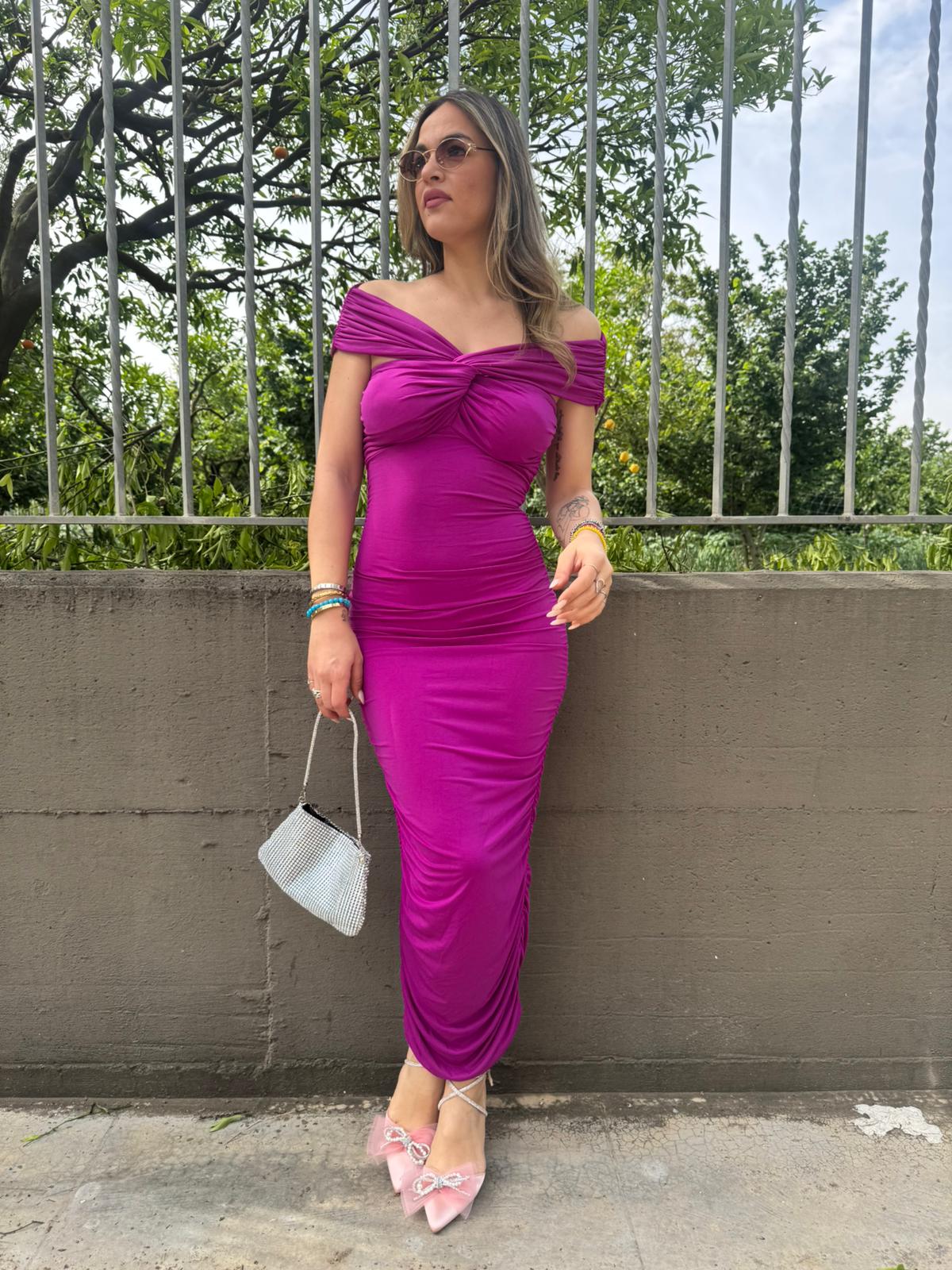 Vestito in lycra con drappeggio e scollo incrocio