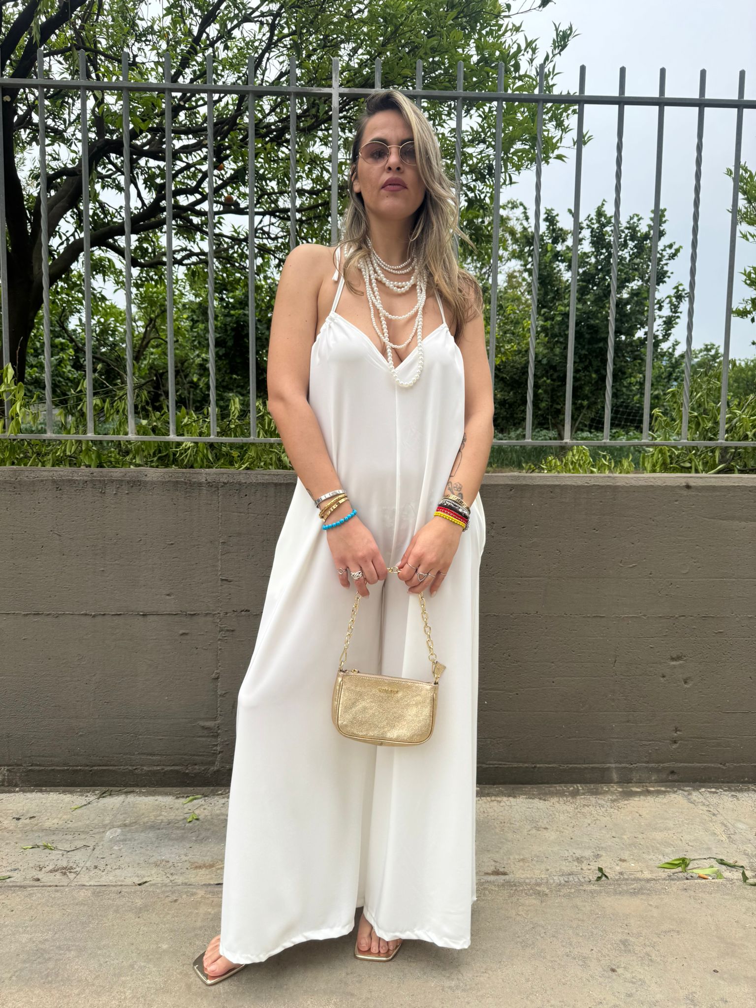 Tuta intera morbida con schiena scoperta