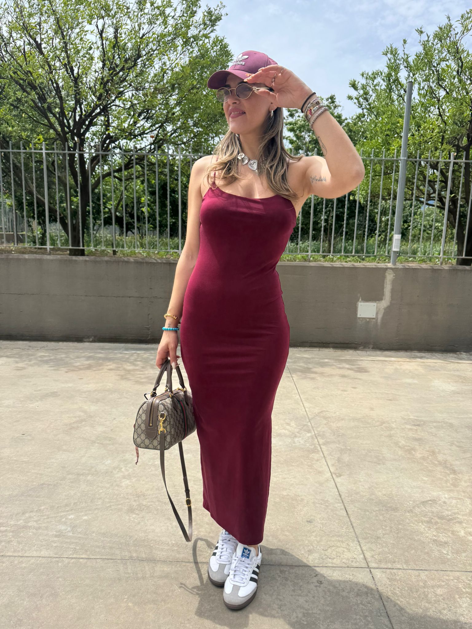 Vestito midi basic con bretelline sottili