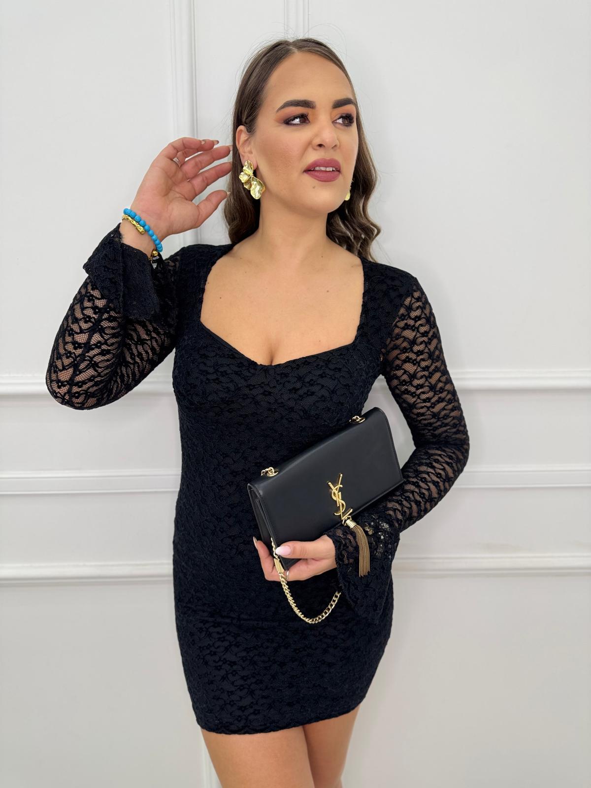 Vestitino in velluto con maniche velate