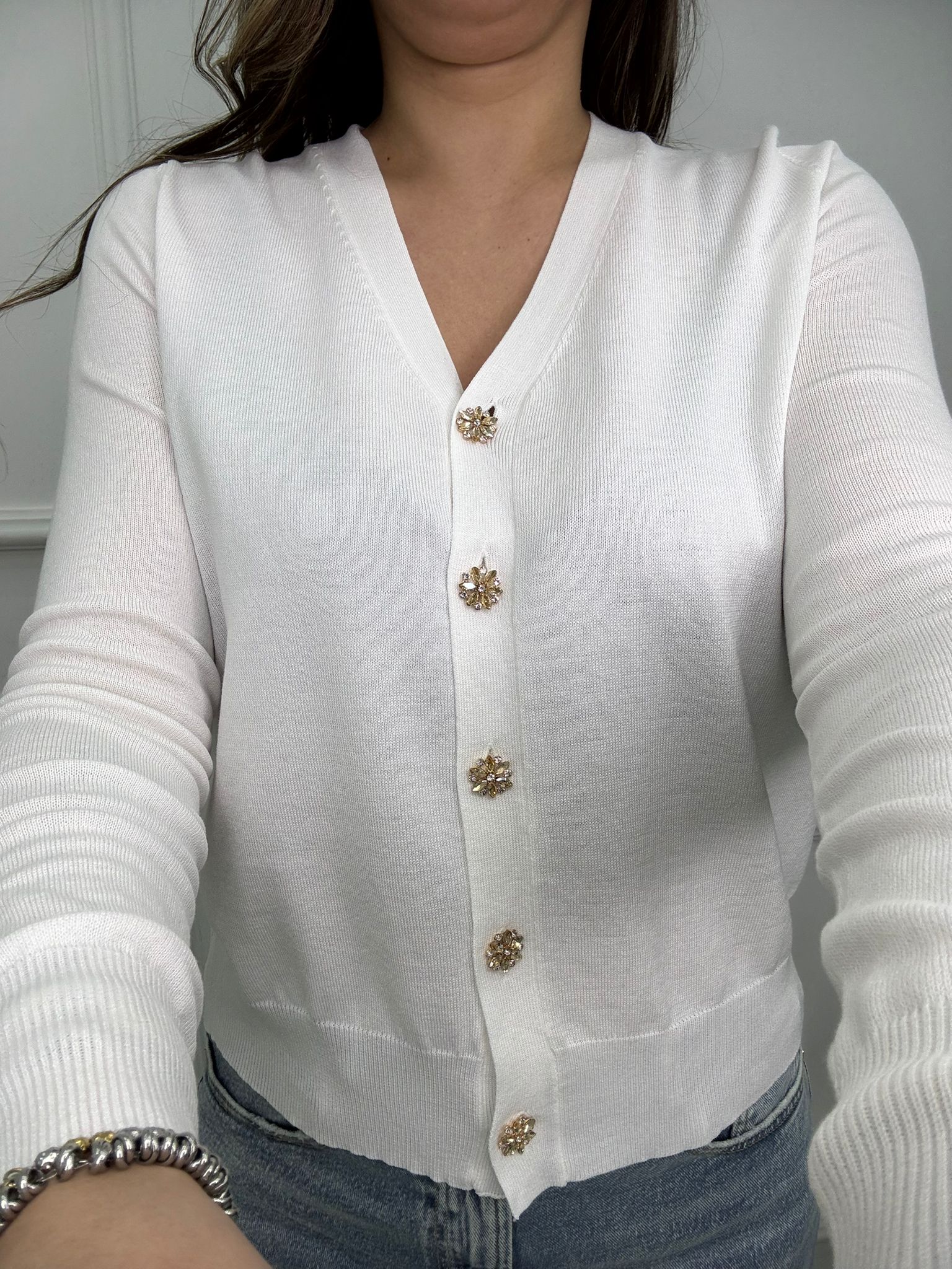 Cardigan scollo a V con bottoni gioiello