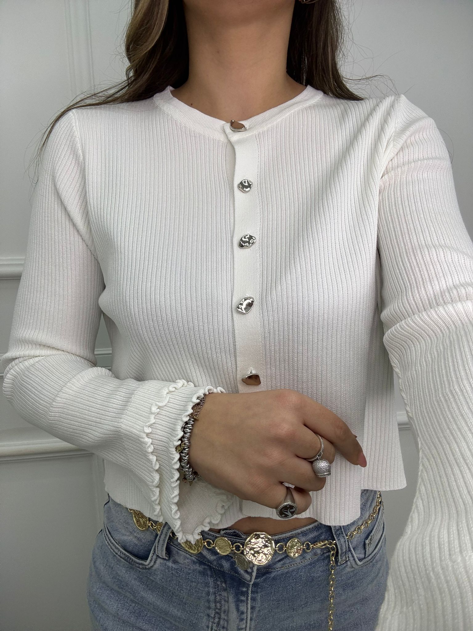 Cardigan taglio dritto con polsini particolari