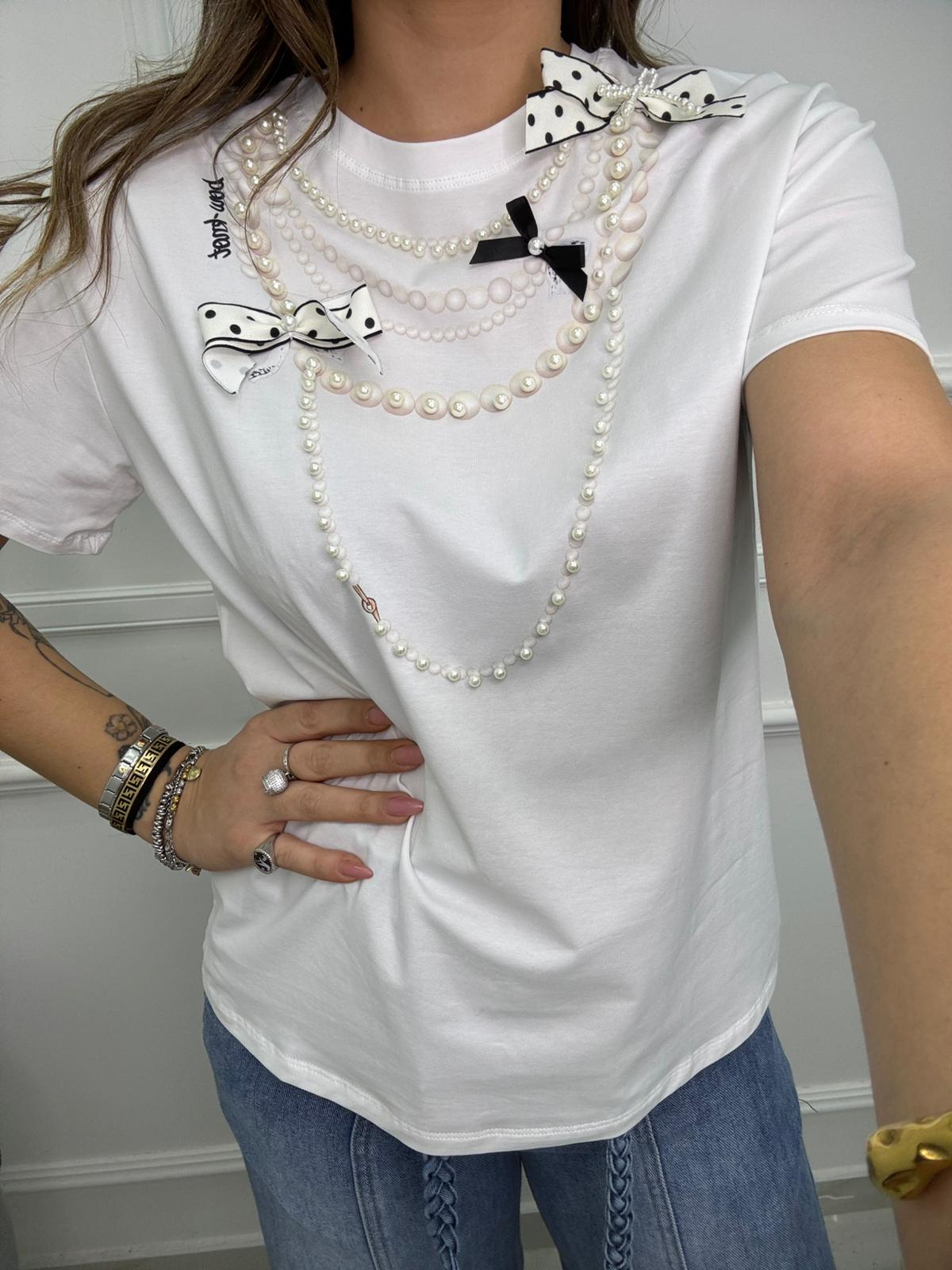 T-shirt con perle e fiocchi