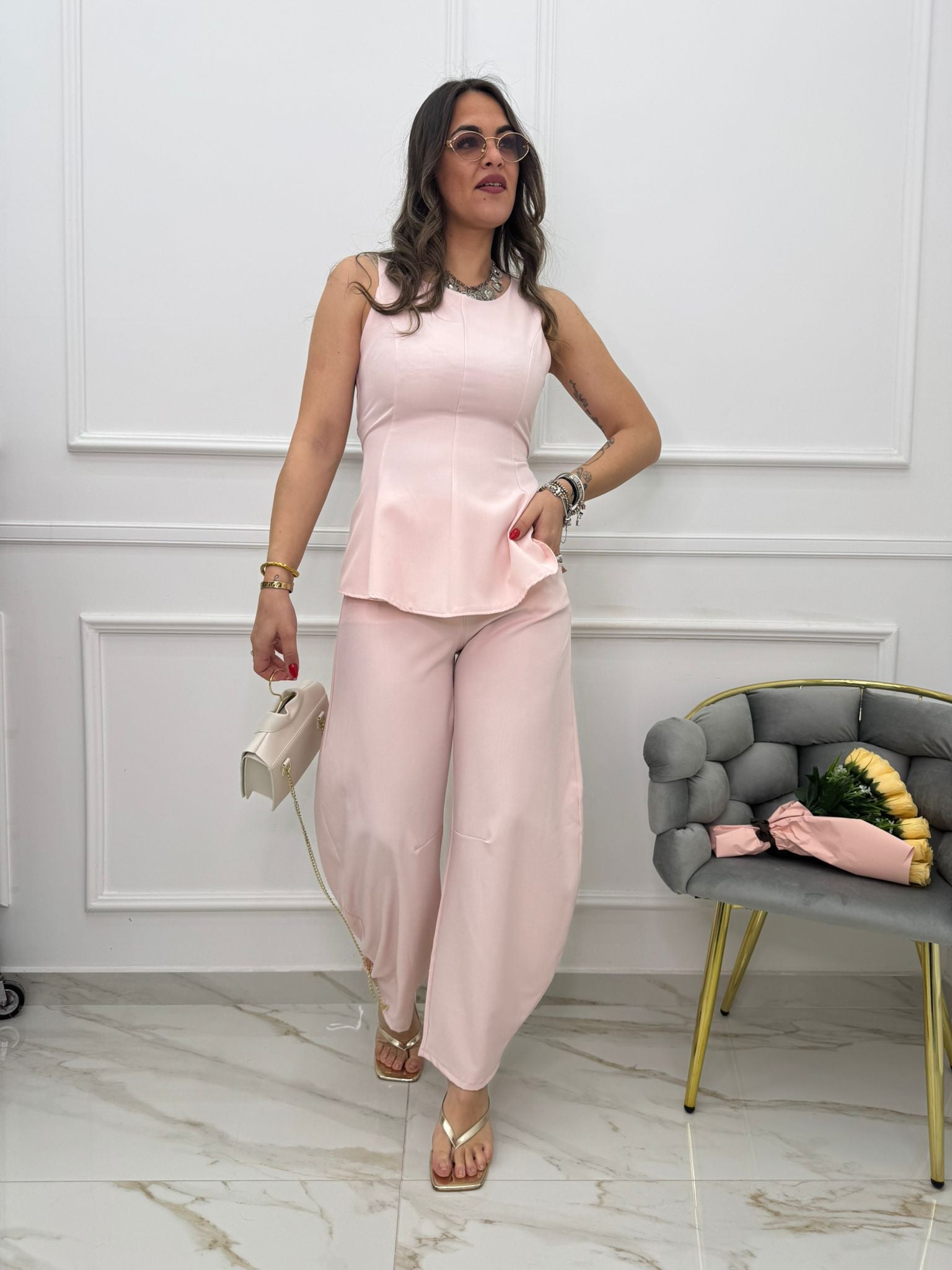 Coordinato 2 pezzi con pantalone balloon e top con laccetti