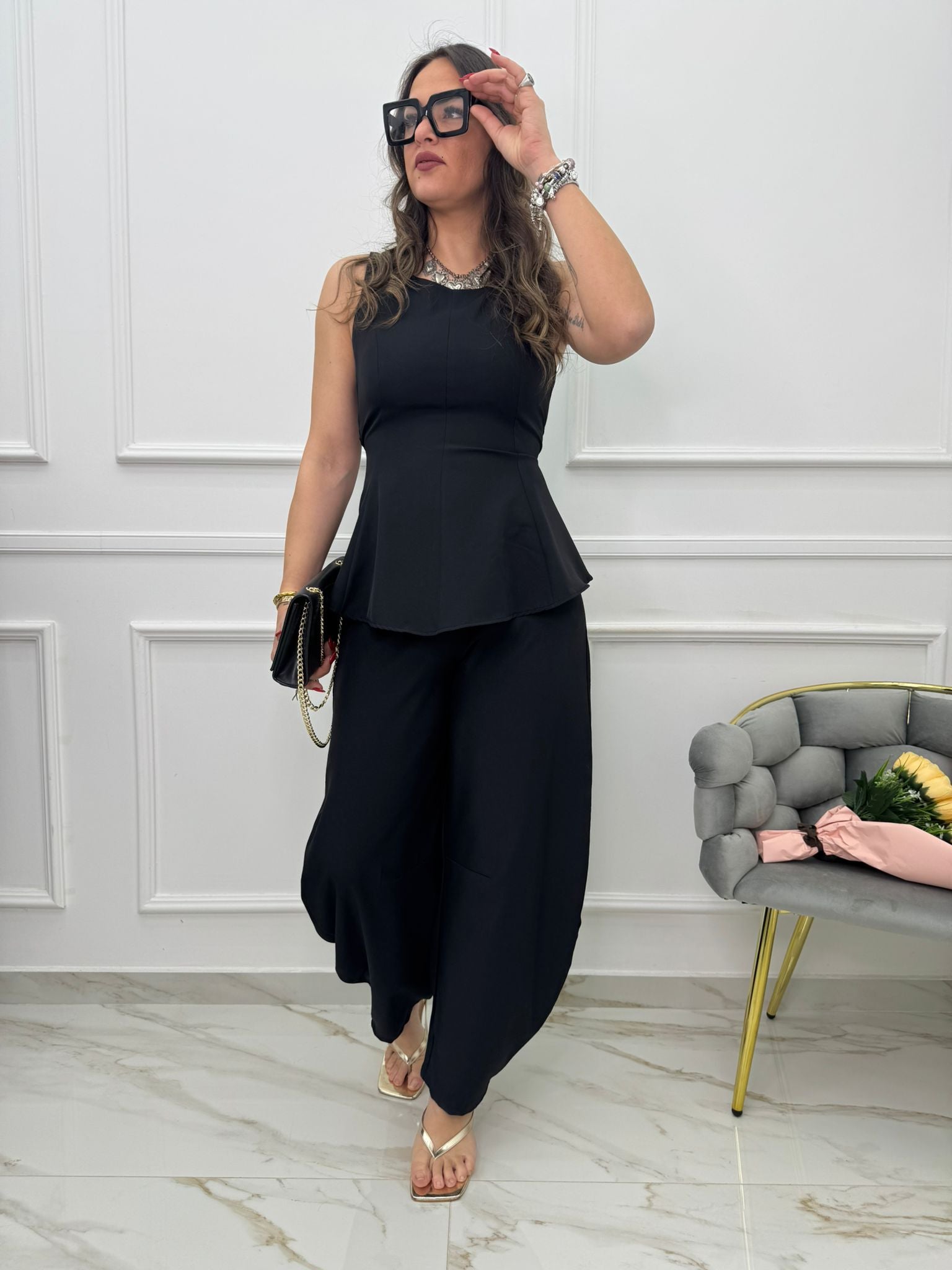 Coordinato 2 pezzi con pantalone balloon e top con laccetti