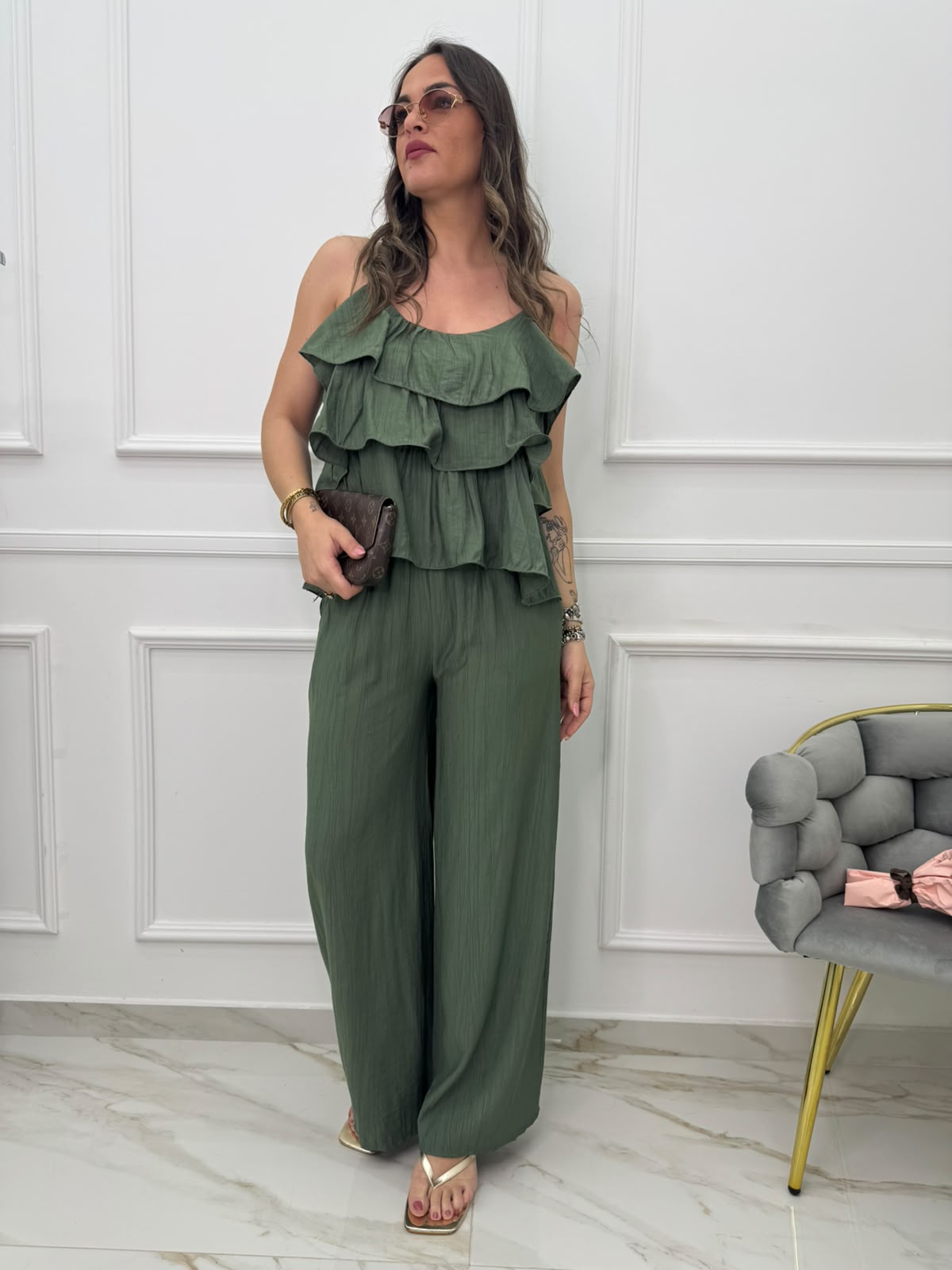 Coordinato 2 pezzi con pantalone palazzo e top con balze