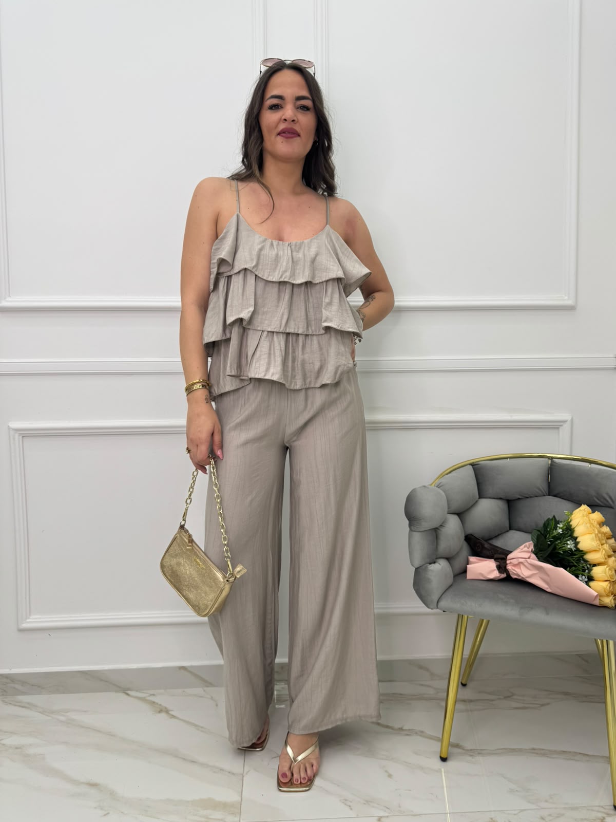 Coordinato 2 pezzi con pantalone palazzo e top con balze