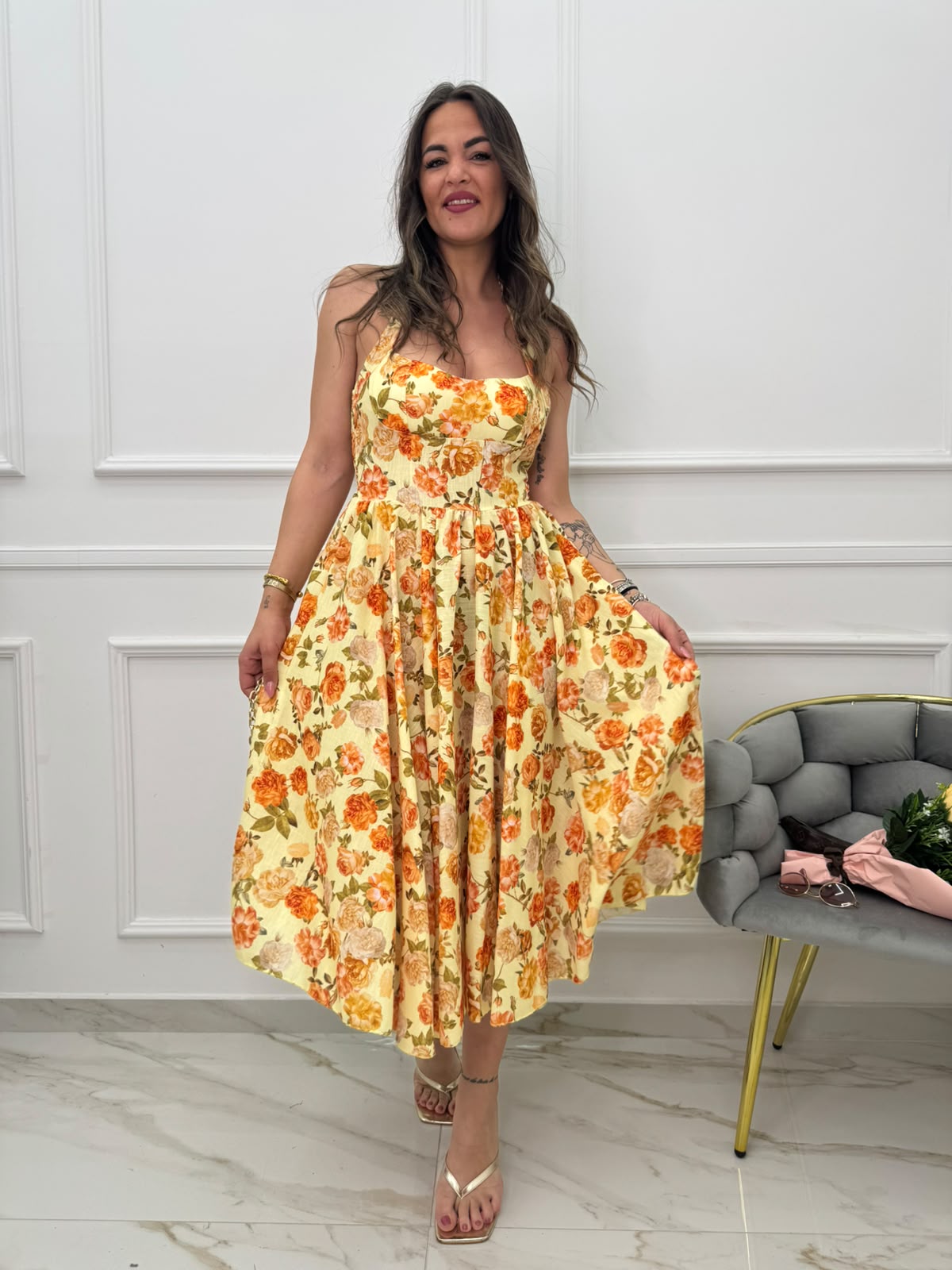 Vestito midi floreale effetto lino scampanato
