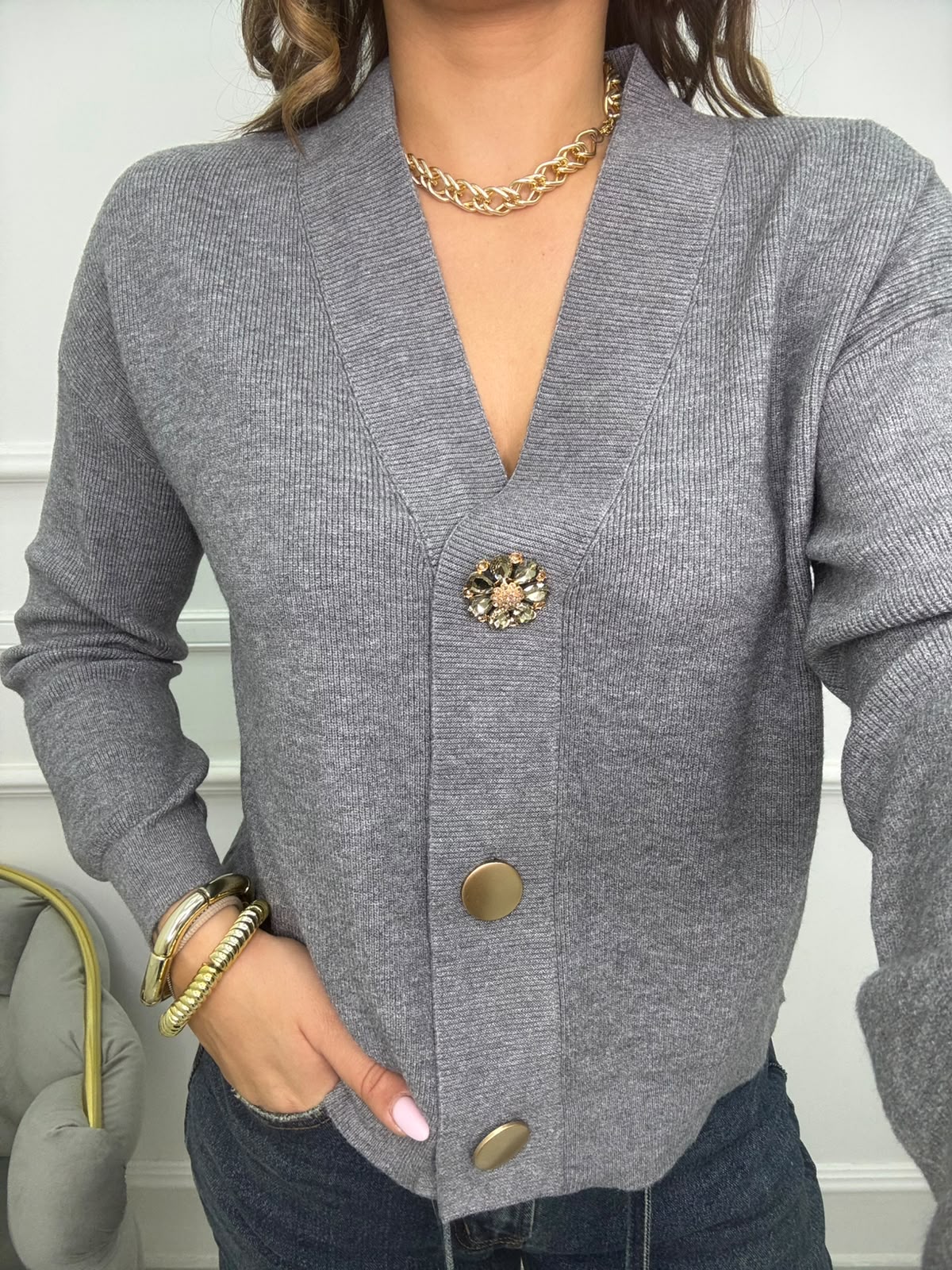 Cardigan in lana modello over con bottone gioiello