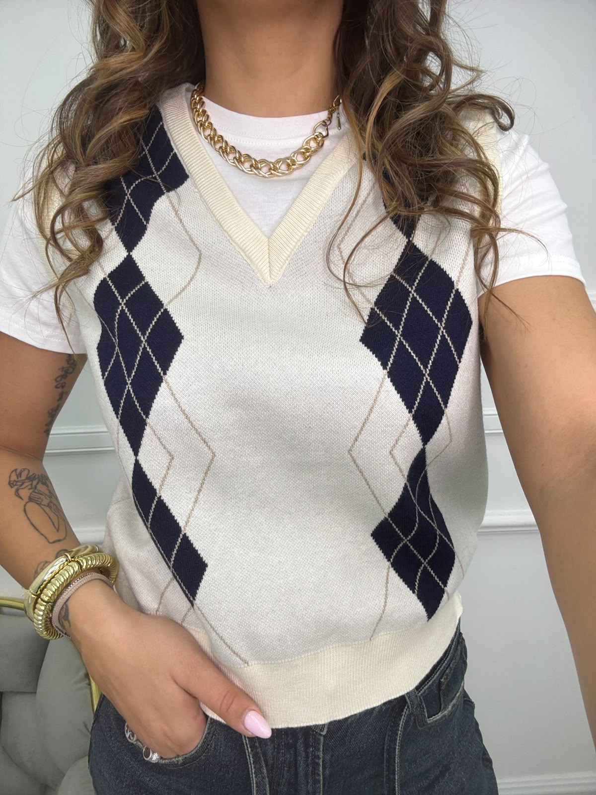 Gilet a rombi con finta t-shirt