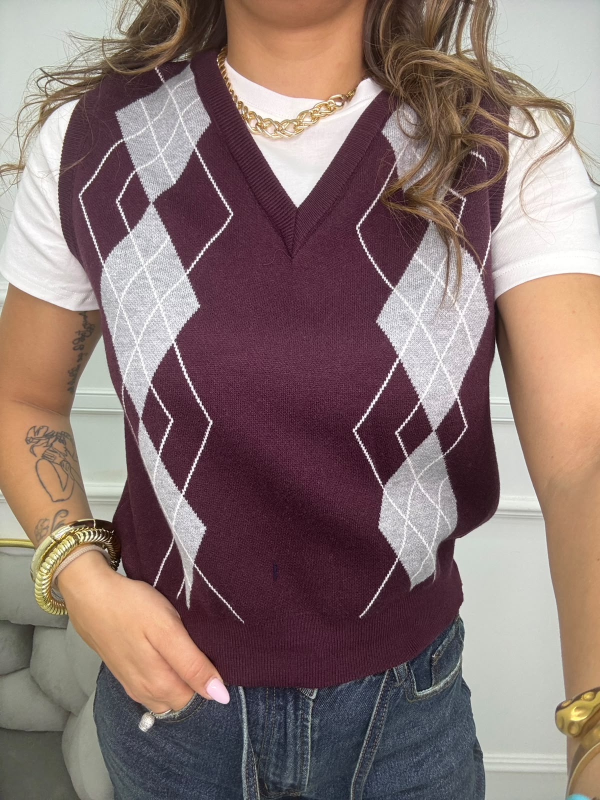 Gilet a rombi con finta t-shirt