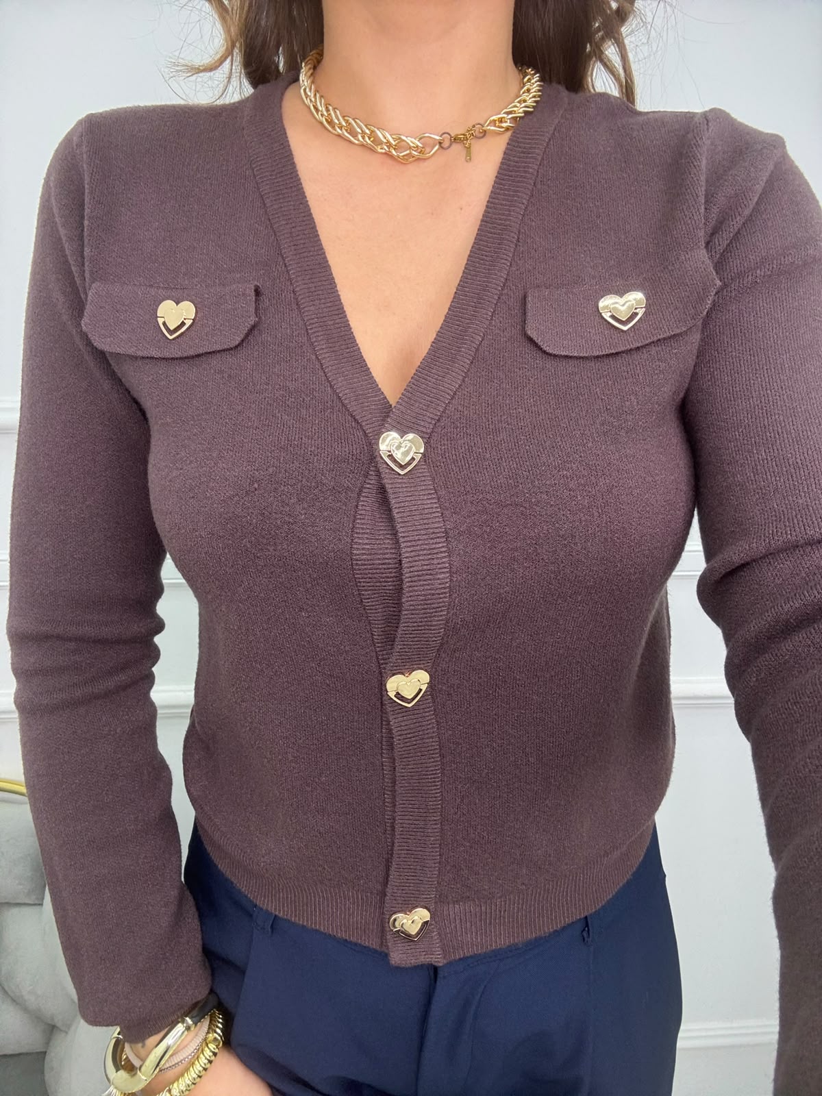 Cardigan tinta unita con bottoni a cuore