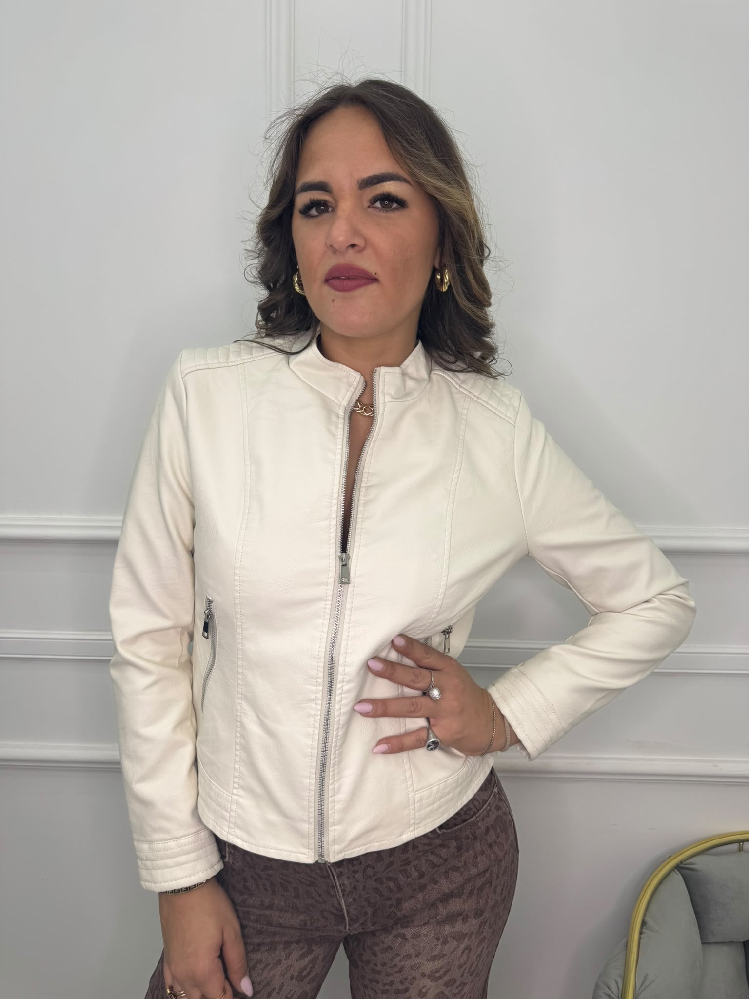 Giubbino eco pelle modello basic con collo coreano