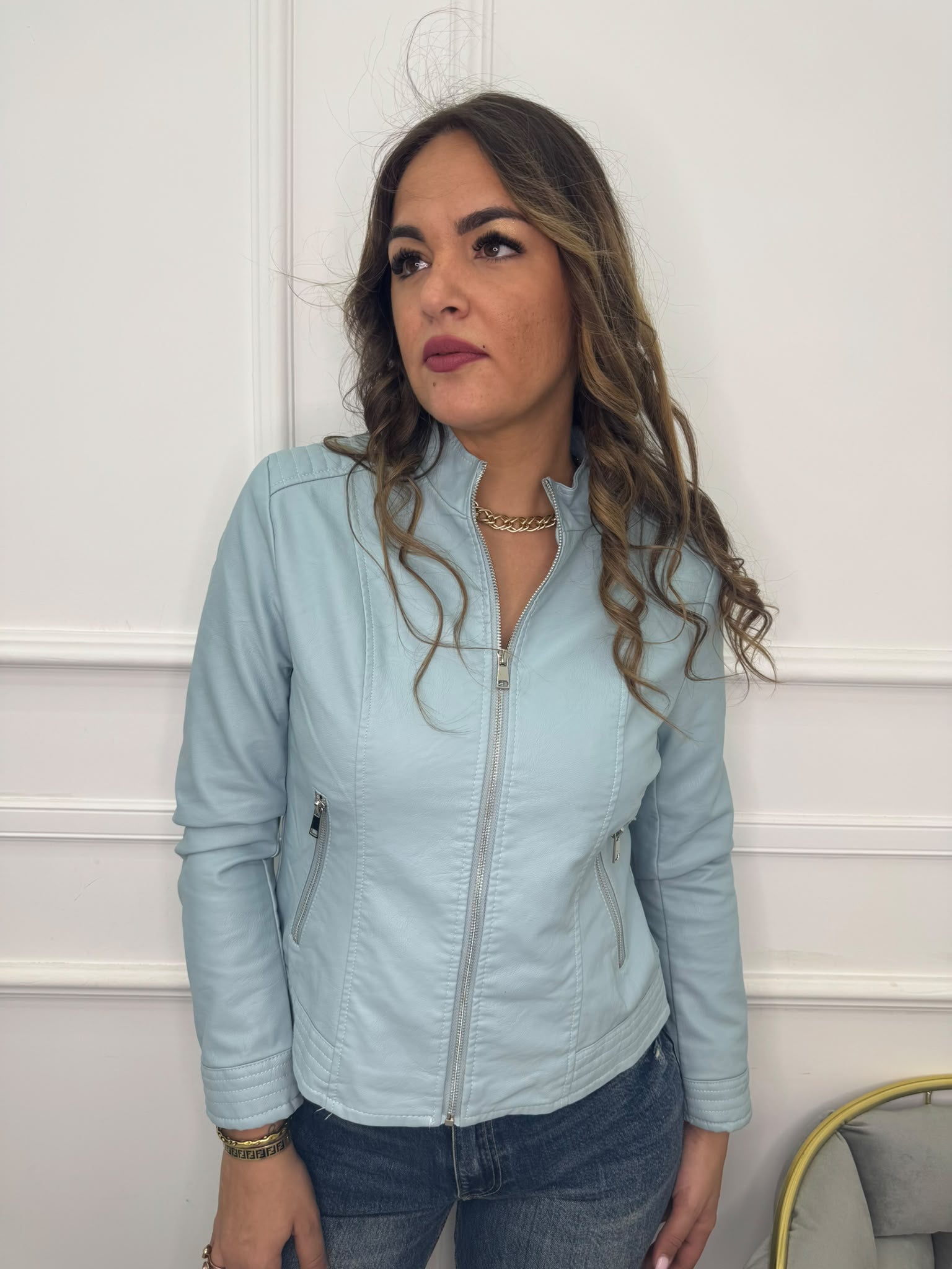 Giubbino eco pelle modello basic con collo coreano