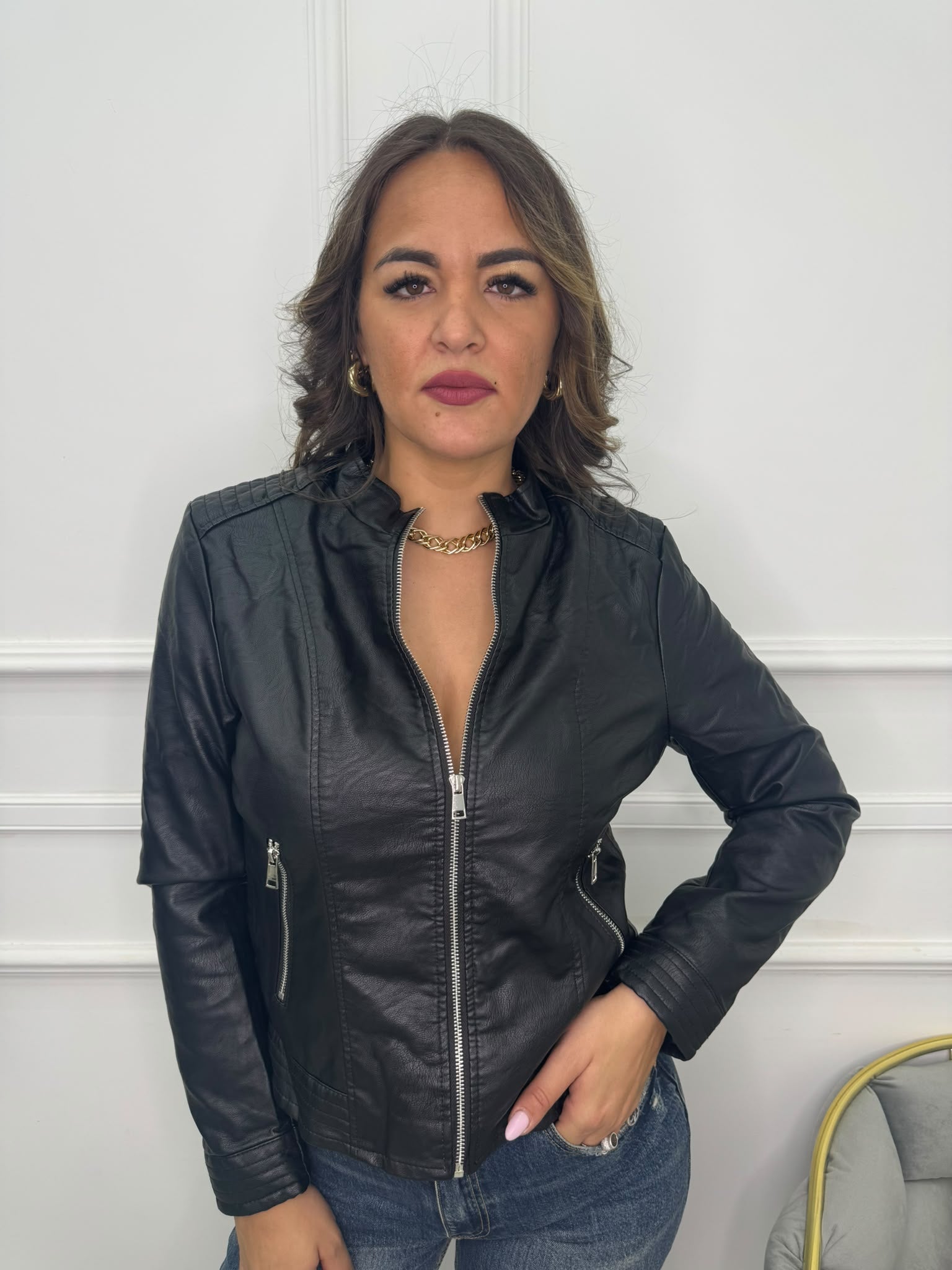 Giubbino eco pelle modello basic con collo coreano