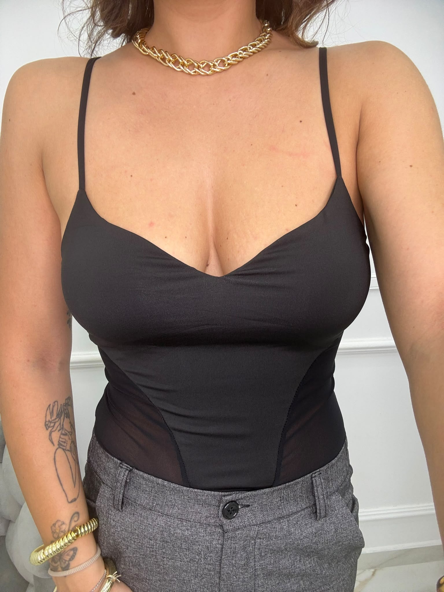 Body tinta unita con inserti velati