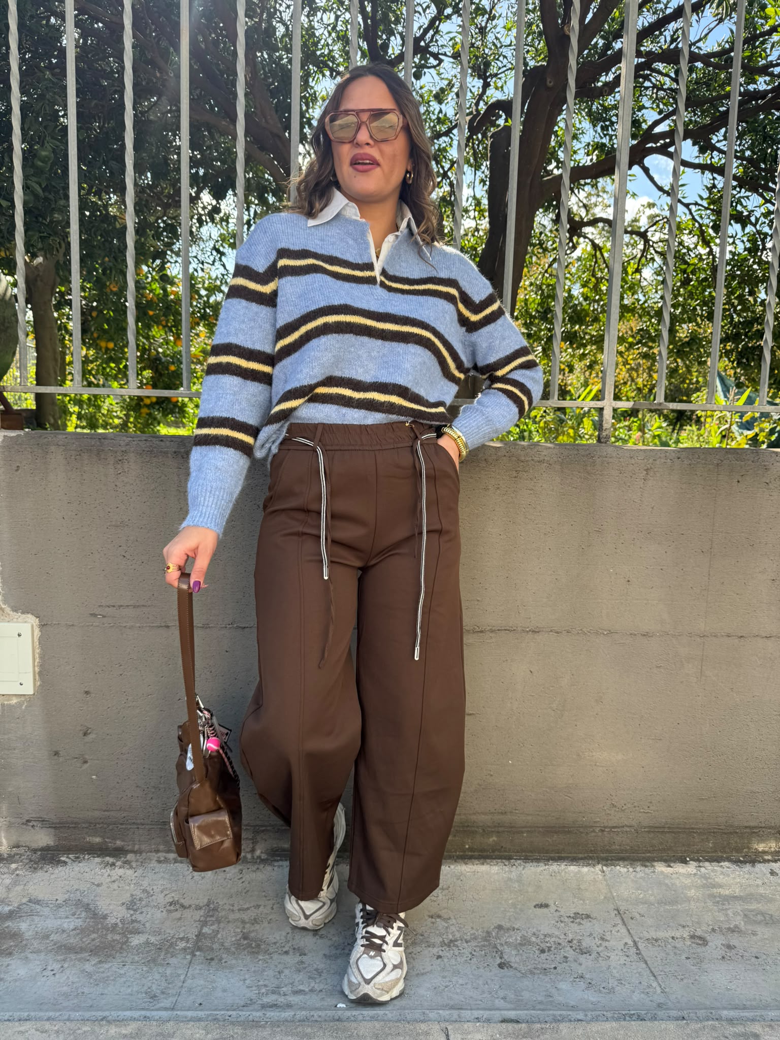Pantalone balloon con elastico in vita e cintura a corde
