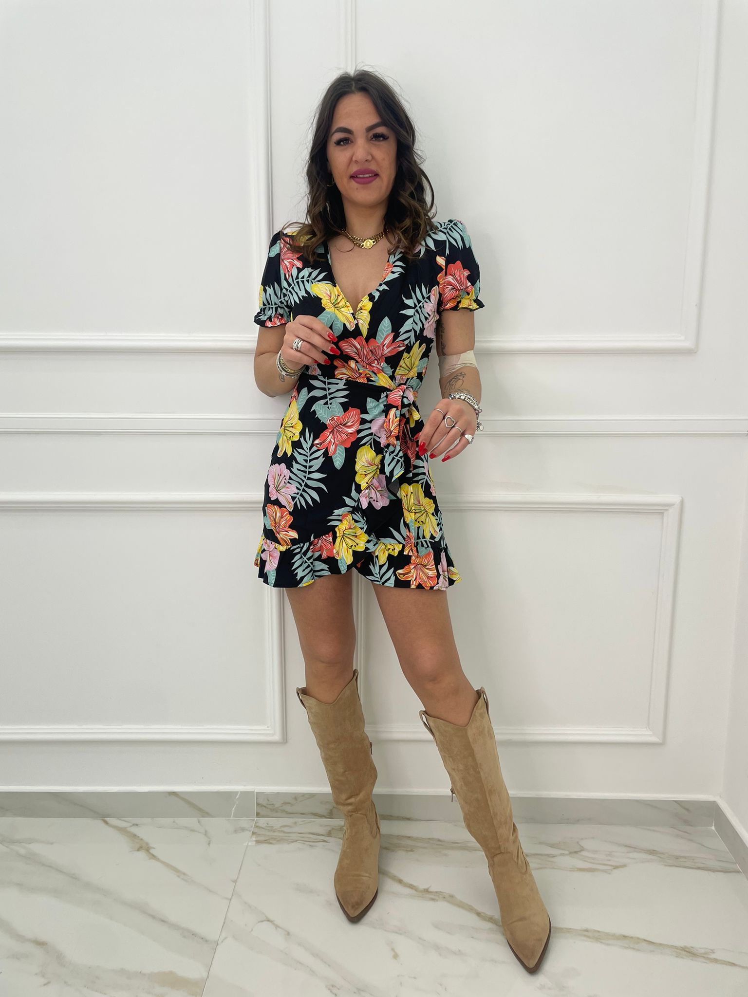 Vestitino mezza manica a portafoglio con fiori